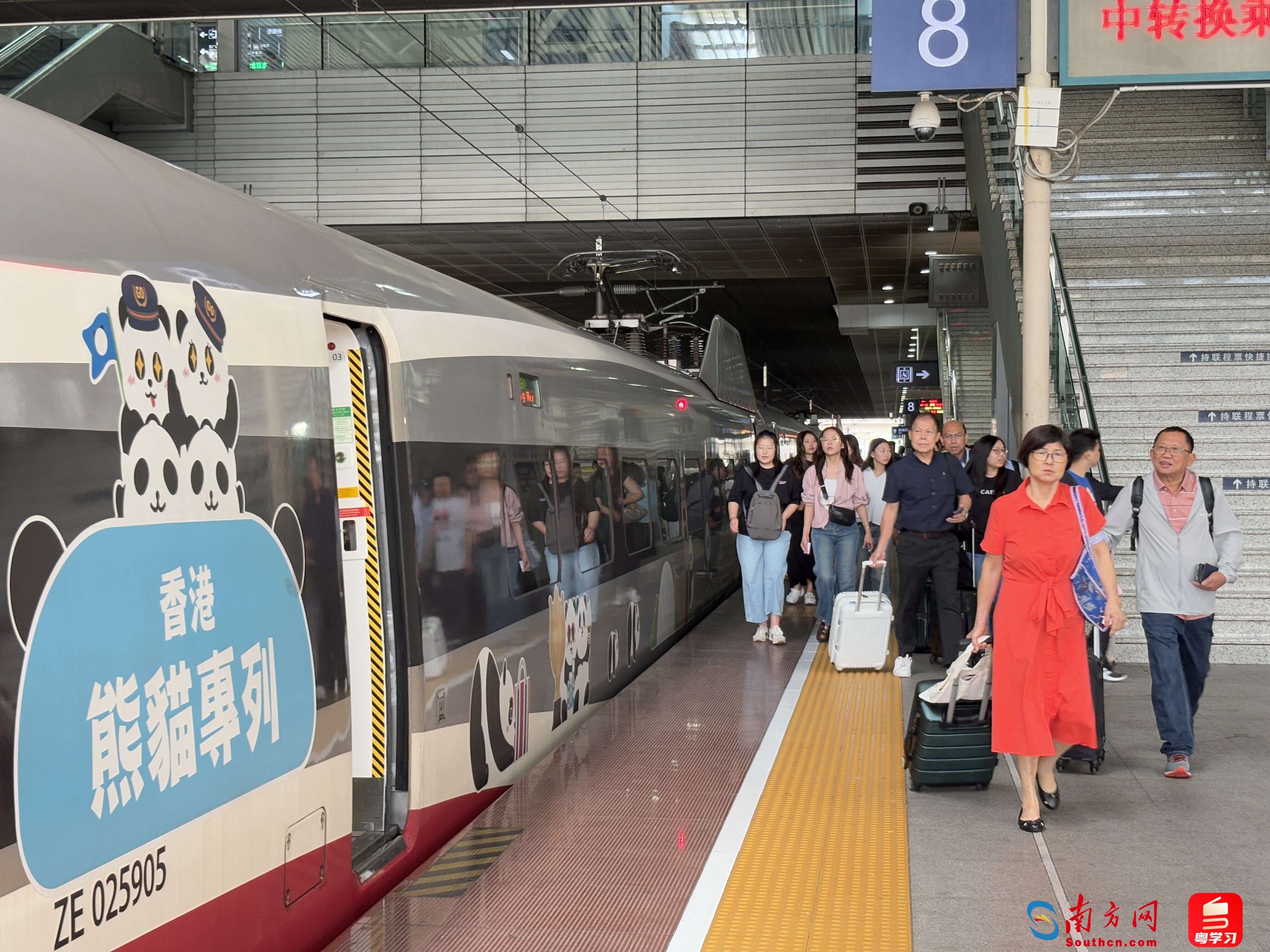 今年以来广深港高铁跨境客流破千万 大湾区“一小时生活圈”活力澎湃