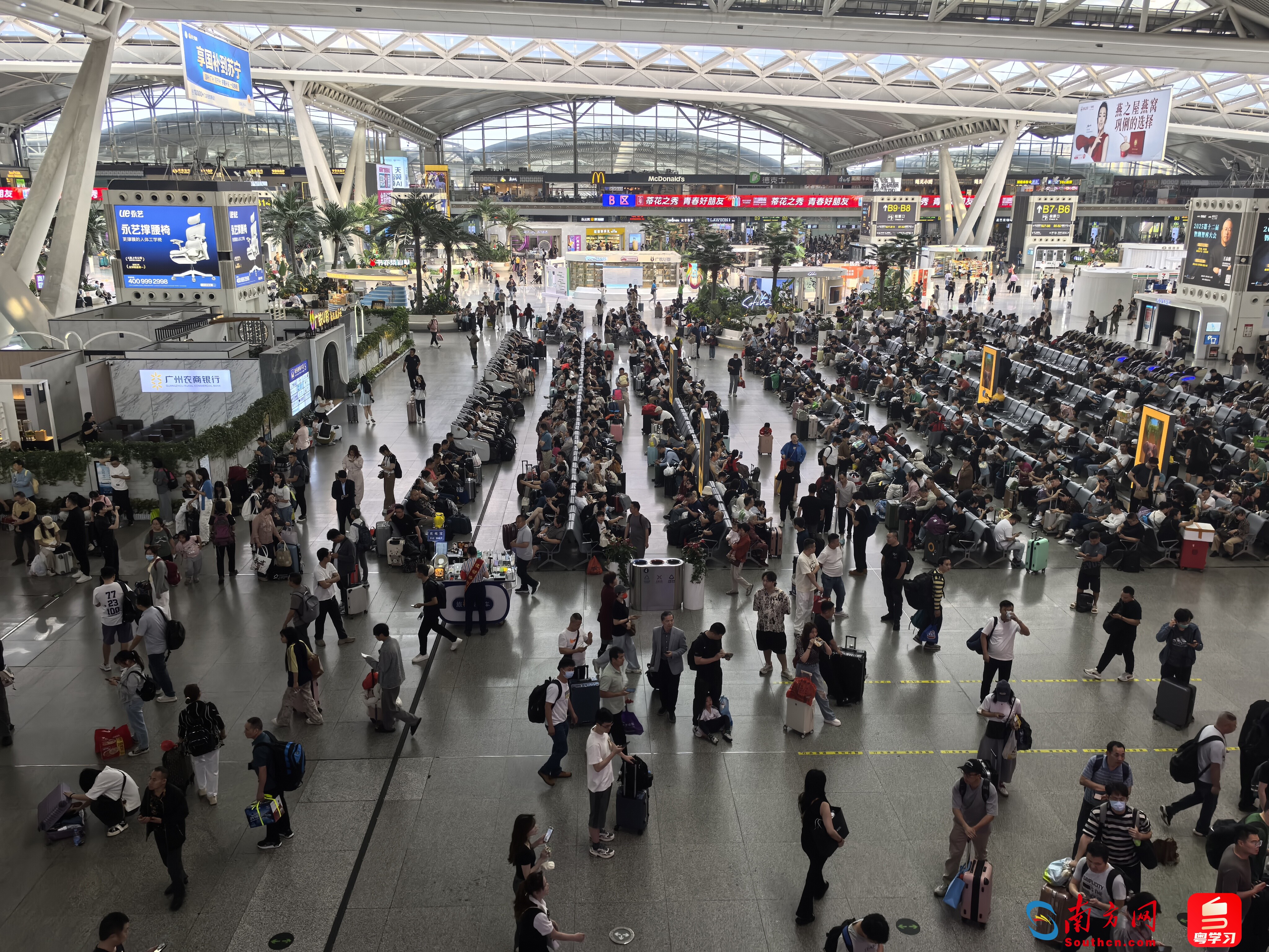 广铁今日预计发送旅客256.7万人次 开行列车3480列