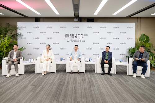 荣耀李健上任140天：动了 38 个核心岗位，目标重返国内前三