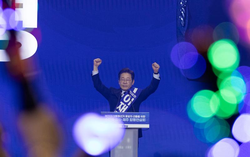 7人角逐韩国总统大选！李在明领跑民调，尹锡悦喊话“帮倒忙”