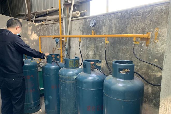 宁夏银川烧烤店“6·21”燃气爆炸致31死案一审宣判：15人获刑，最高判6年