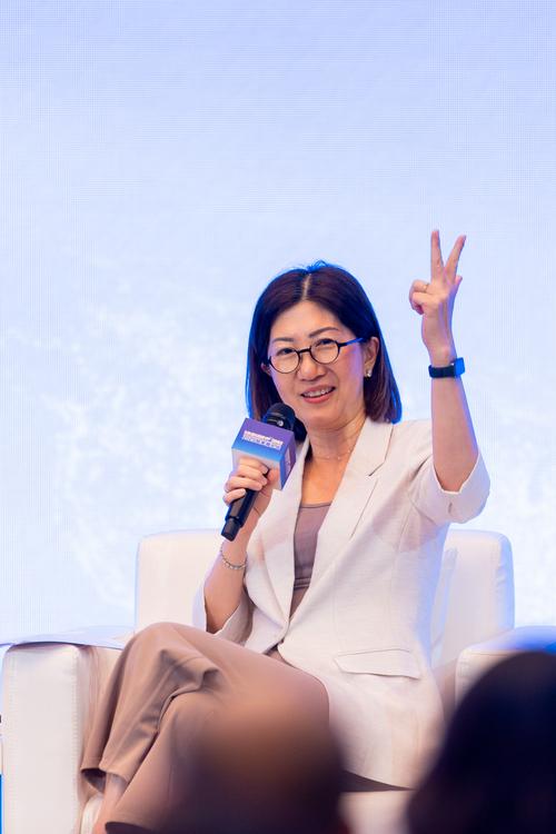 港交所CEO陈翊庭：港股IPO排队企业超160家，A+H形成良性联动