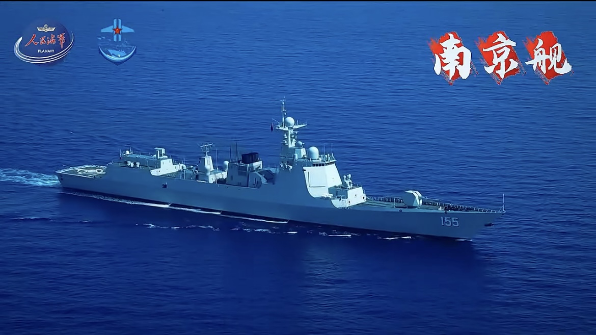 苏超排面“杀疯了”！赞助商暴增、飞机拉烟秀翻天、海军13舰助阵