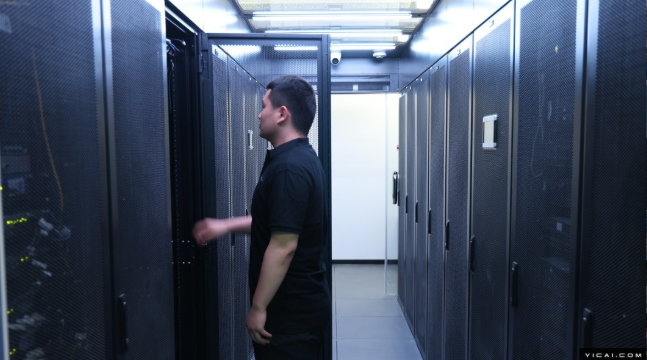 爆发前夜的智能体，落在中国算力的舒适区 | 海斌访谈