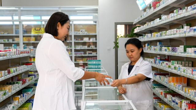 我国执业药师总数逼近85万，“影子药师”为何仍屡禁不止