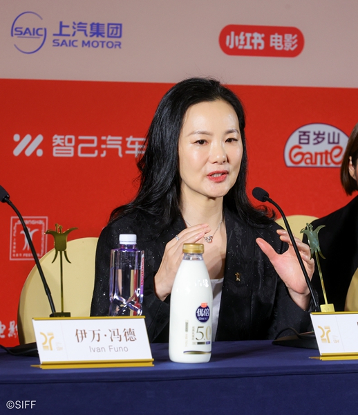金爵奖评委咏梅：女性创作仍缺乏，希望出演困境女性角色