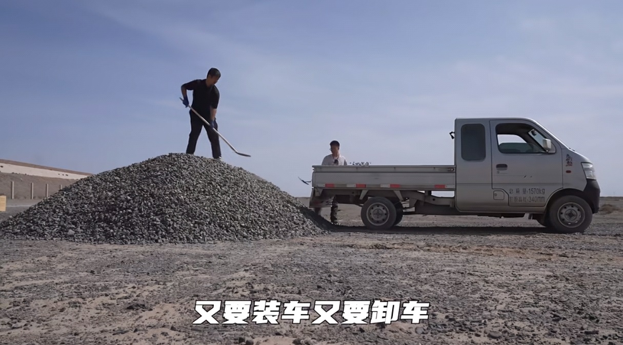 跨越60年的守护 易车编辑自发修复戈壁精神地标(5)