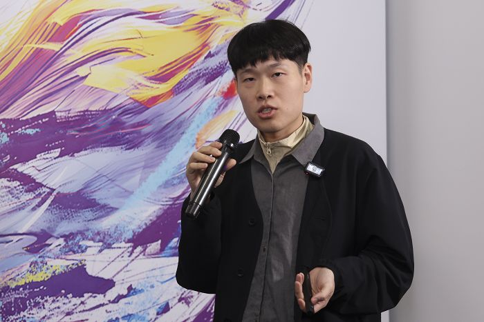 在上海外滩百年建筑里出神？他们为老市府大楼焕新发声(7)