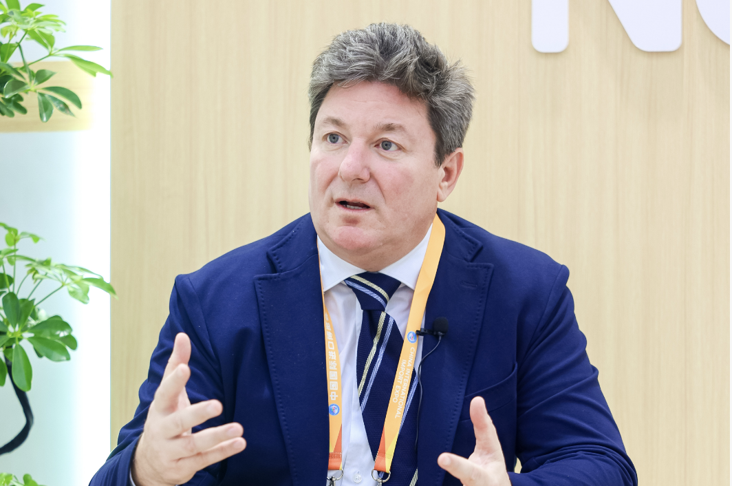 聚集进博会|雀巢中国新帅马凯思:中国消费者变了,要向labubu们“取经” 聚集进博会|雀巢中国新帅马凯思:中国消费者变了,要向labubu们“取经”