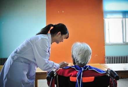 独身女子“孤独死”后遗产难买墓地?意定监护与遗嘱很必要|乐言商业 独身女子“孤独死”后遗产难买墓地?意定监护与遗嘱很必要|乐言商业