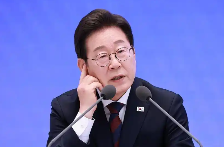 韩国开启后“龙山时代”，李在明重回青瓦台办公