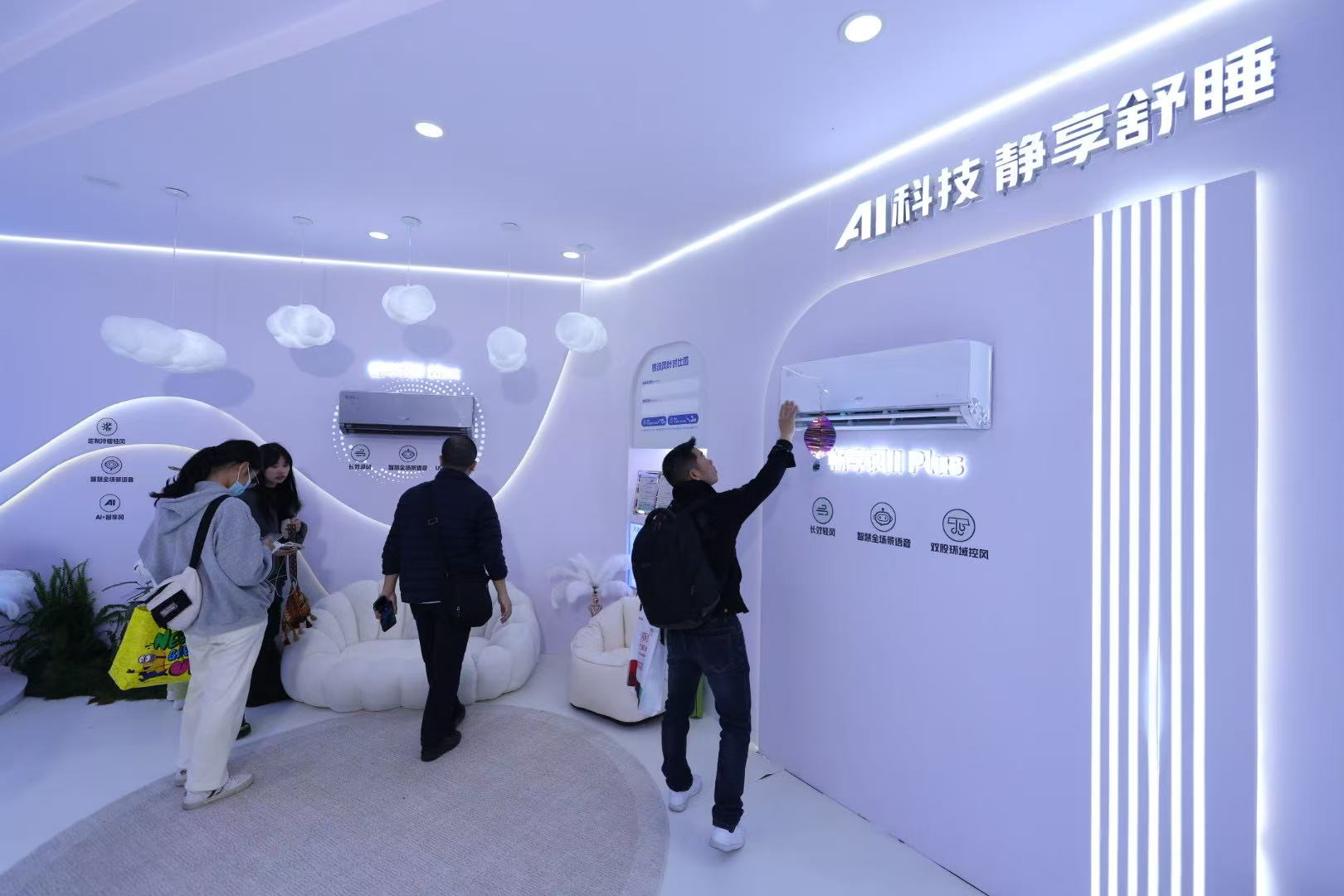 年终盘点|2025年家电出口跌宕起伏，中国品牌出海本土化突破