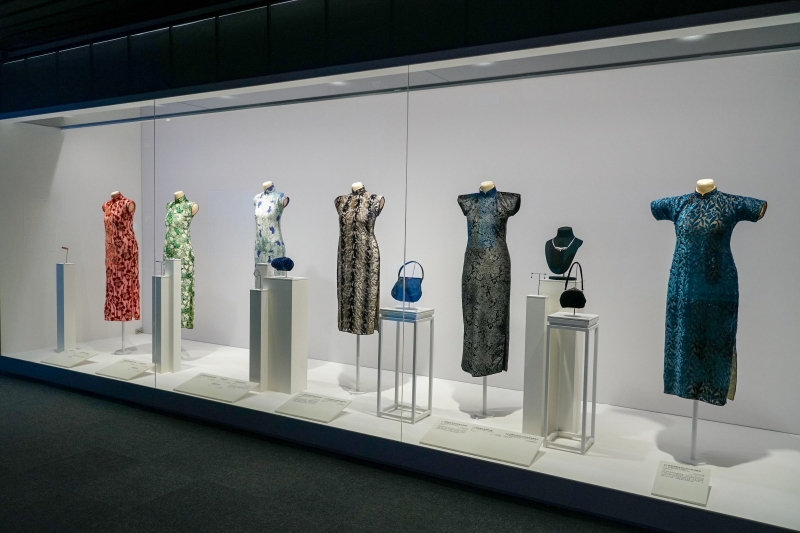 情歌王子张信哲，为何对旗袍情有独钟？