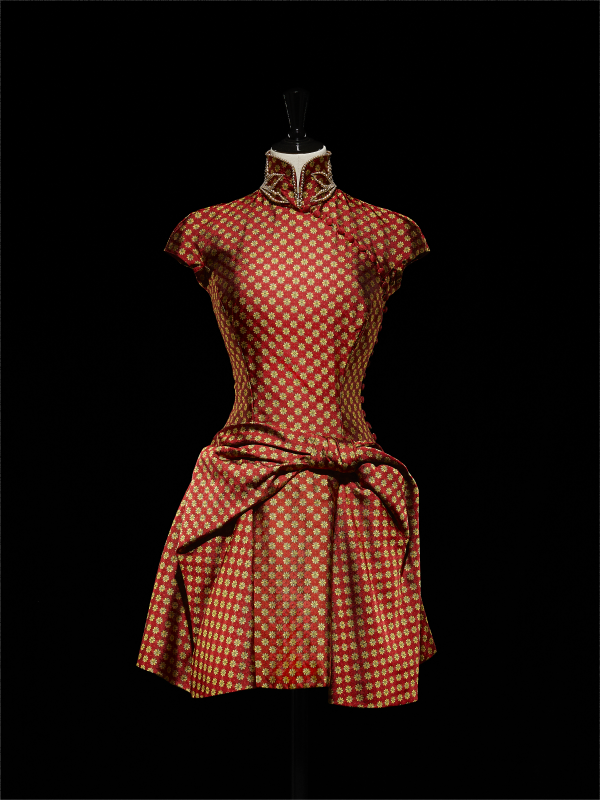 情歌王子张信哲，为何对旗袍情有独钟？