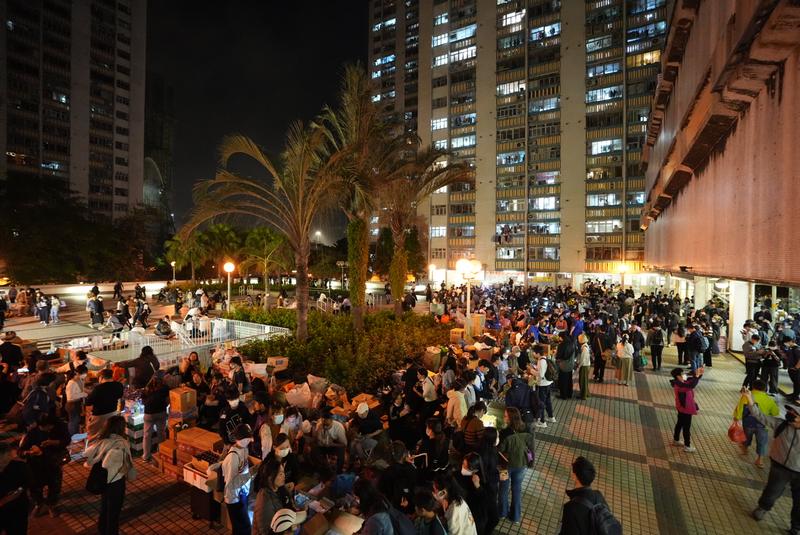 香港社区现高楼与高龄之困：宏福苑近四成居民超65岁