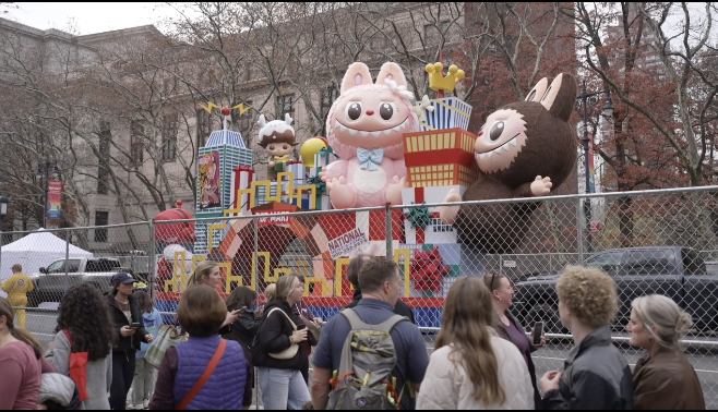 Labubu首现美国感恩节游行，北美成中国潮玩IP出海新热门