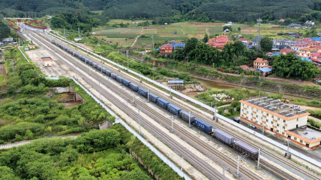 中老铁路四年贯通亚欧，中越铁路又何时能建成？