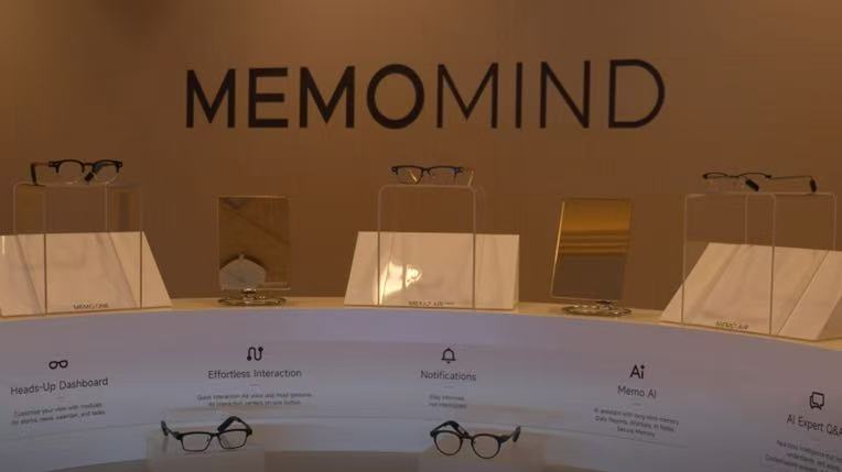 智能眼镜将从手机附属品迈向独立，轻量、全彩是趋势