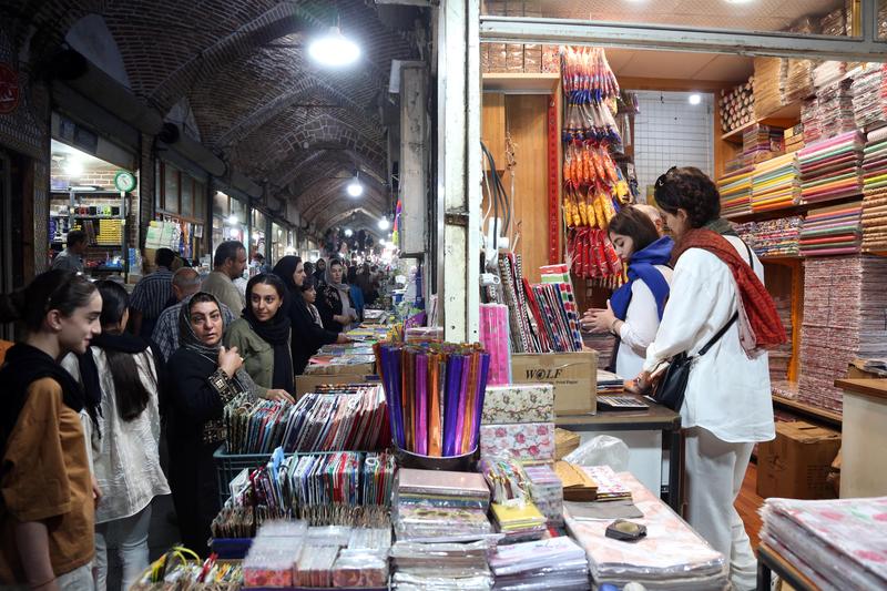 巴扎商人点燃“火药桶”,美以干涉伊朗迫在眉睫? 巴扎商人点燃“火药桶”,美以干涉伊朗迫在眉睫?