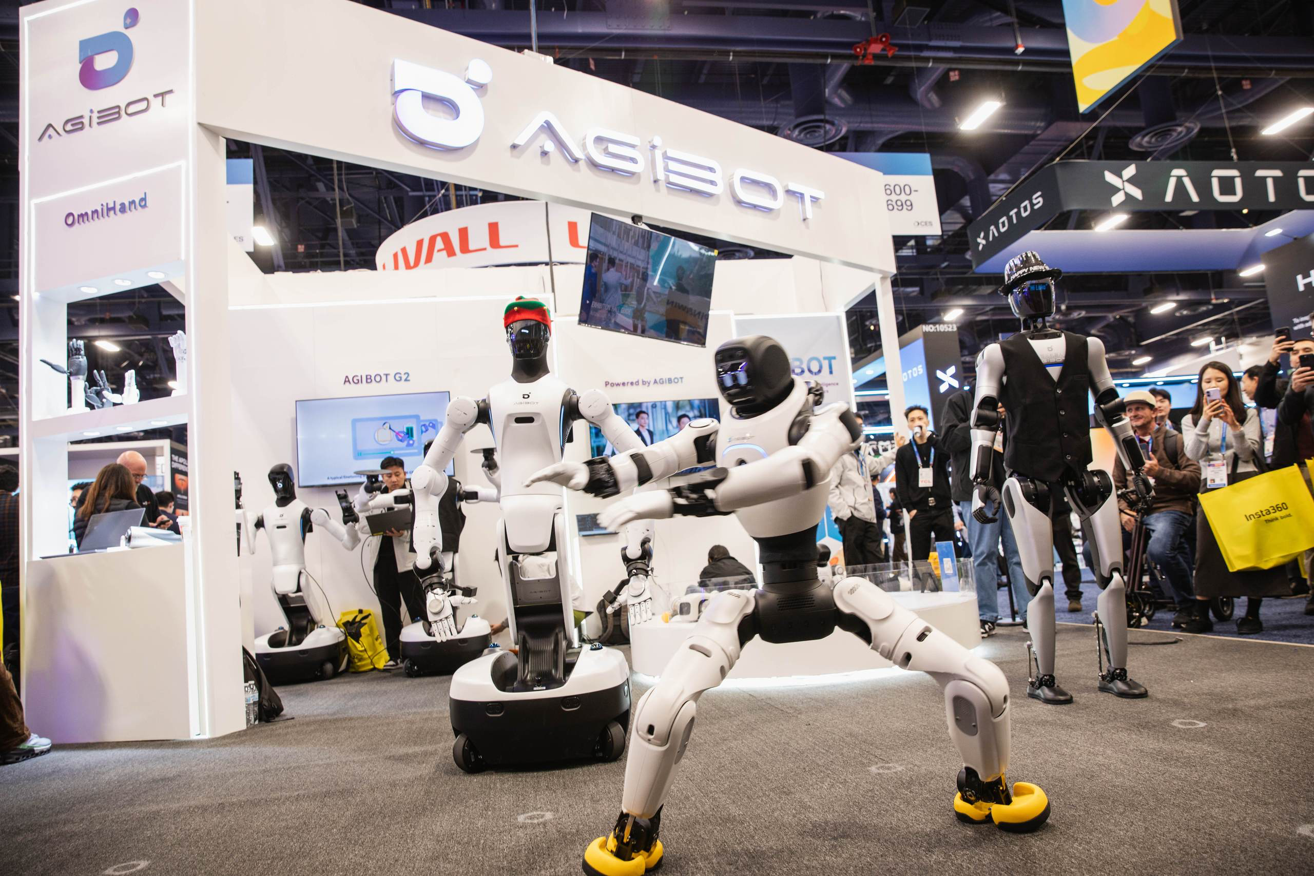 拳脚、舞步与订单，中国机器人“刷屏”CES