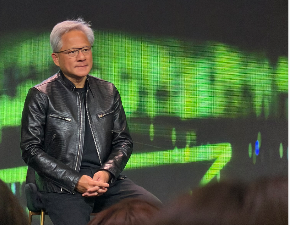 黄仁勋新年首场采访不只着眼算力，还谈了机器人和做CEO的秘诀