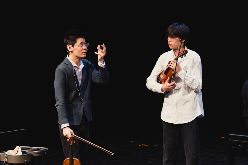 “精神分裂”练琴法，这位小提琴家靠自言自语视频火了