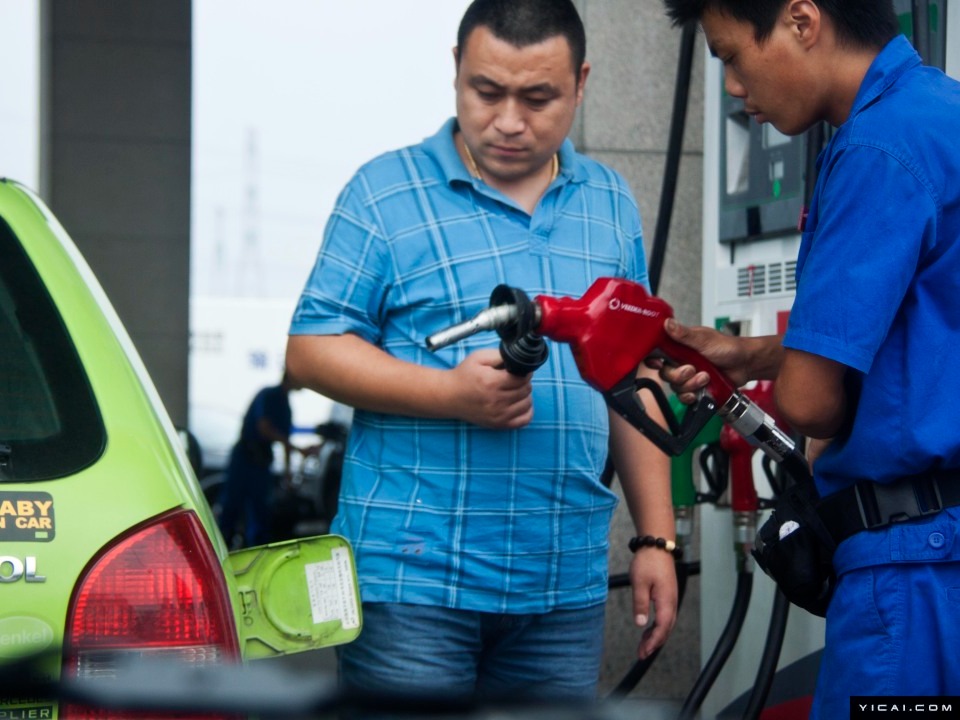 节假日消费观察｜元旦中短途自驾出行流量增加，上海接待游客682万人次