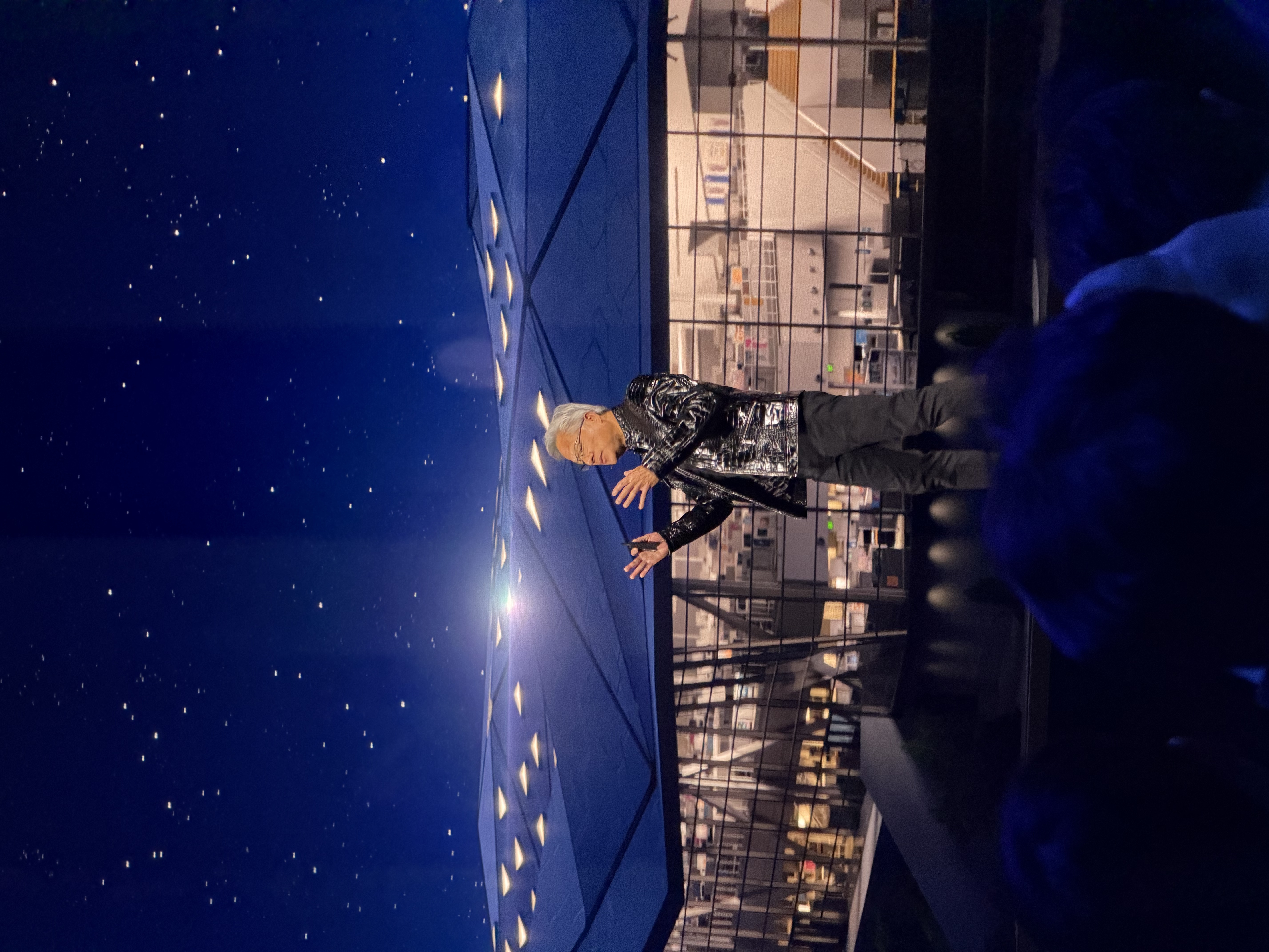 直击CES | 黄仁勋新年第一场发布：物理AI的ChatGPT时刻即将到来