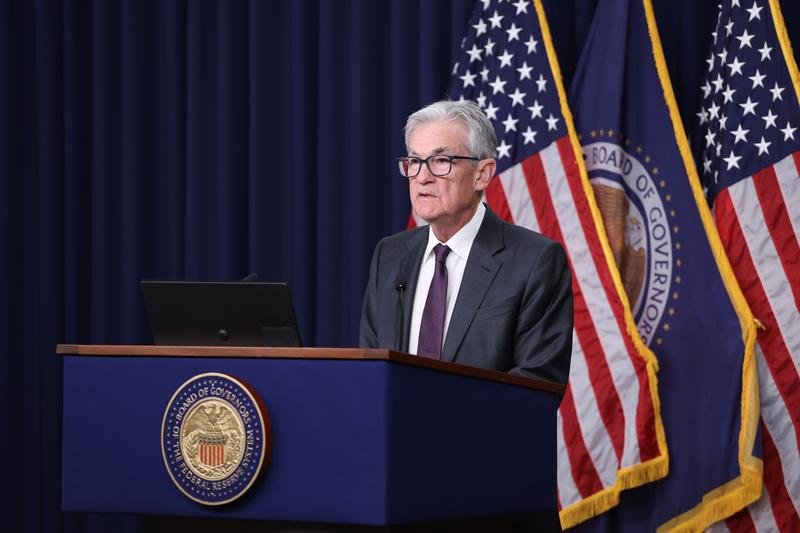 冲突再升级!美联储主席鲍威尔遭调查,特朗普祭出“房贷QE”、设信用卡上限 冲突再升级!美联储主席鲍威尔遭调查,特朗普祭出“房贷QE”、设信用卡上限