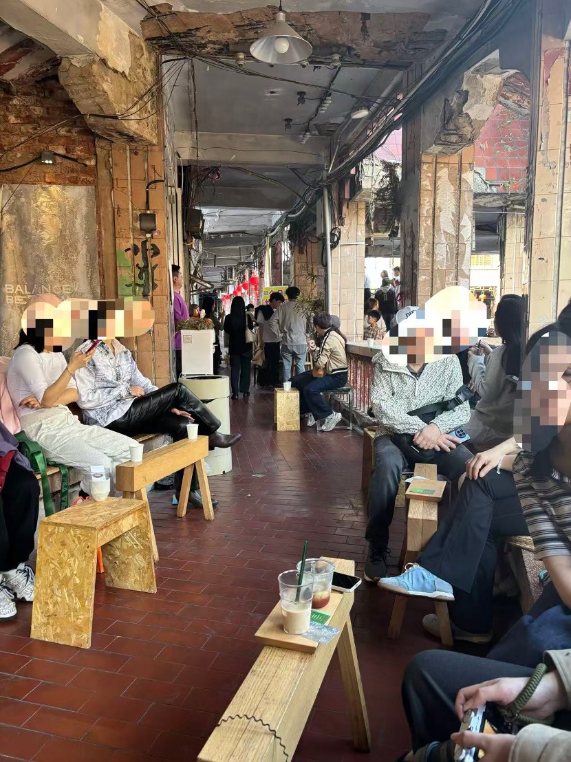藏在泉州小巷里的咖啡,为什么能走红?|新春走基层(2) 藏在泉州小巷里的咖啡,为什么能走红?|新春走基层(2)