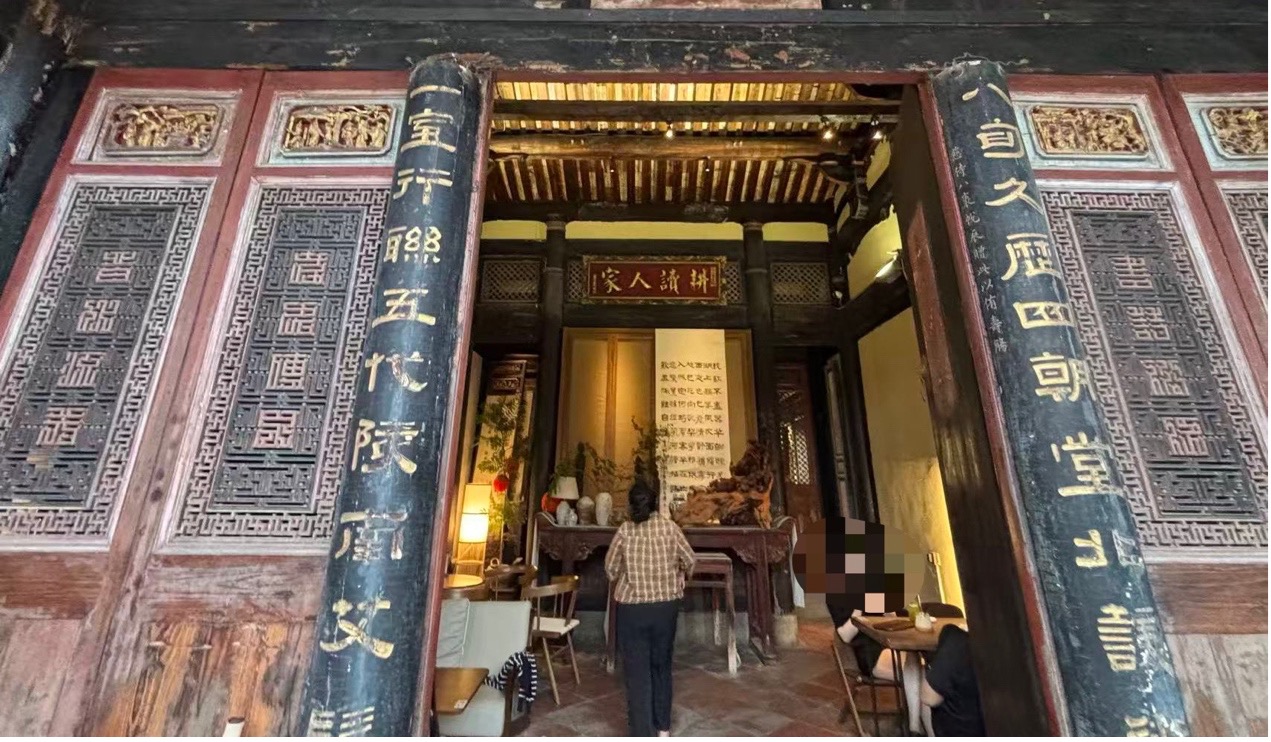 藏在泉州小巷里的咖啡,为什么能走红?|新春走基层(1) 藏在泉州小巷里的咖啡,为什么能走红?|新春走基层(1)