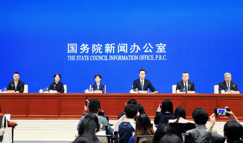 读数议政：代表委员详析“十五五”民生经济指标(1)