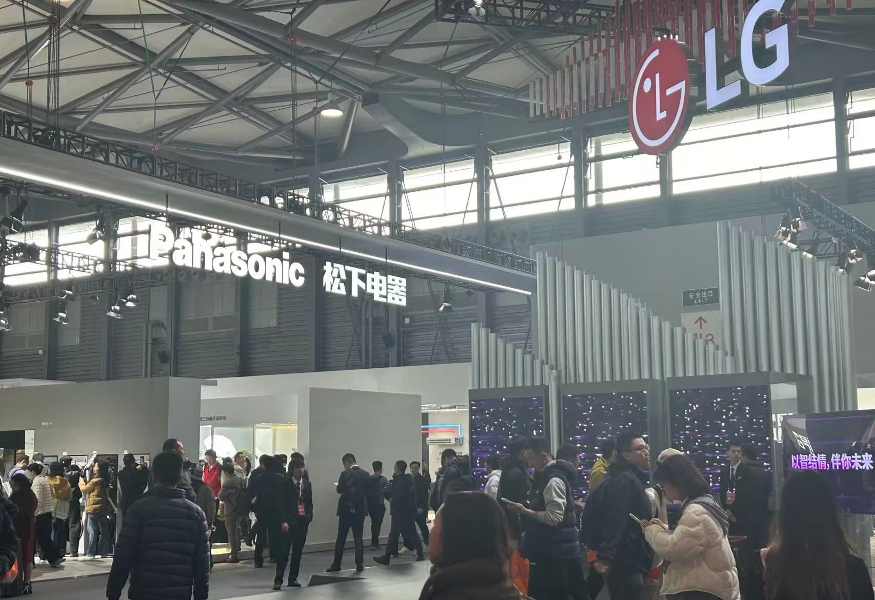 清洁机器人新世界，为什么没有日韩企业 | 海斌访谈