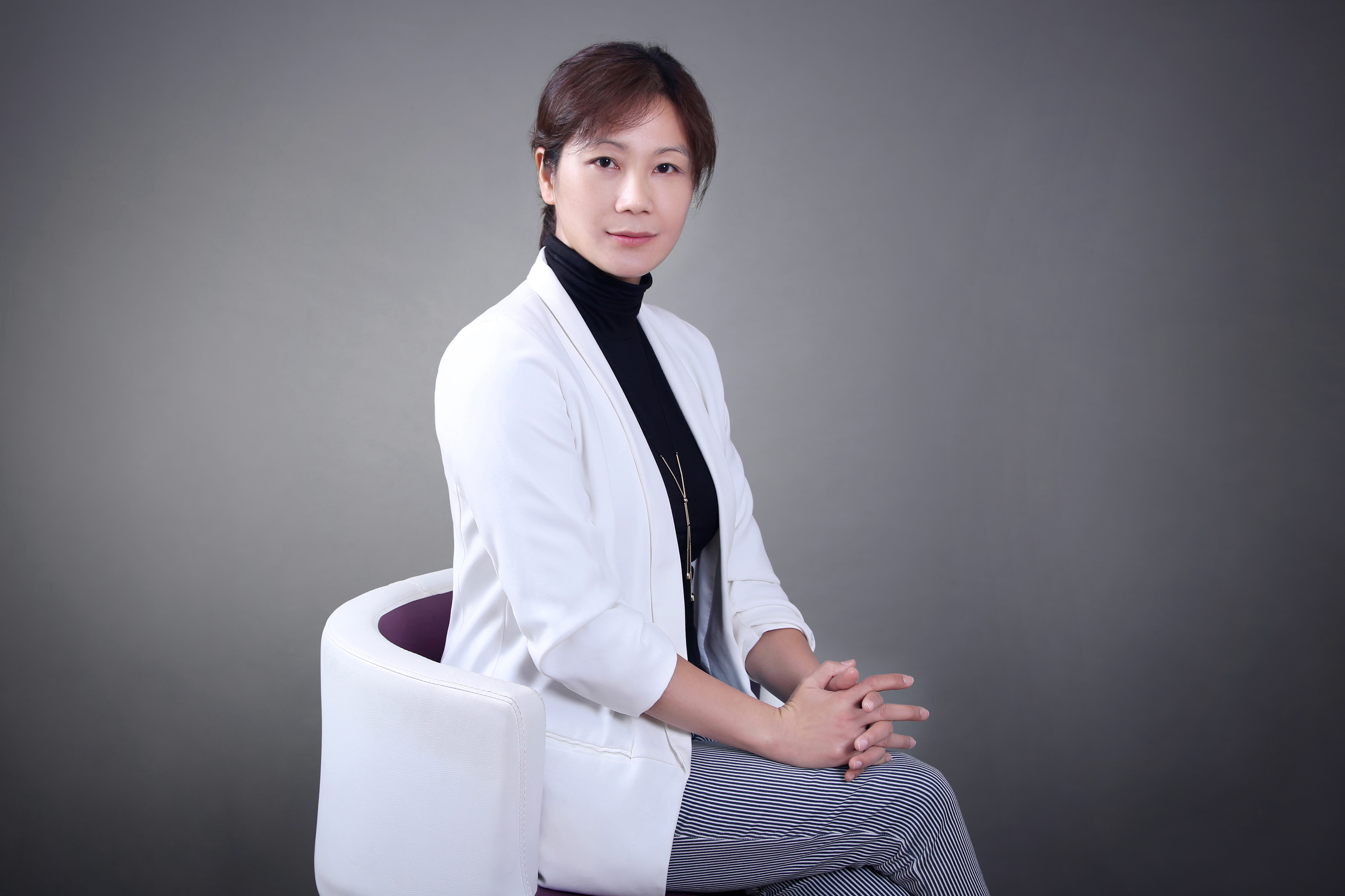 她们的故事｜AI浪潮之下，女性正成为AI落地的关键“翻译者”(3)