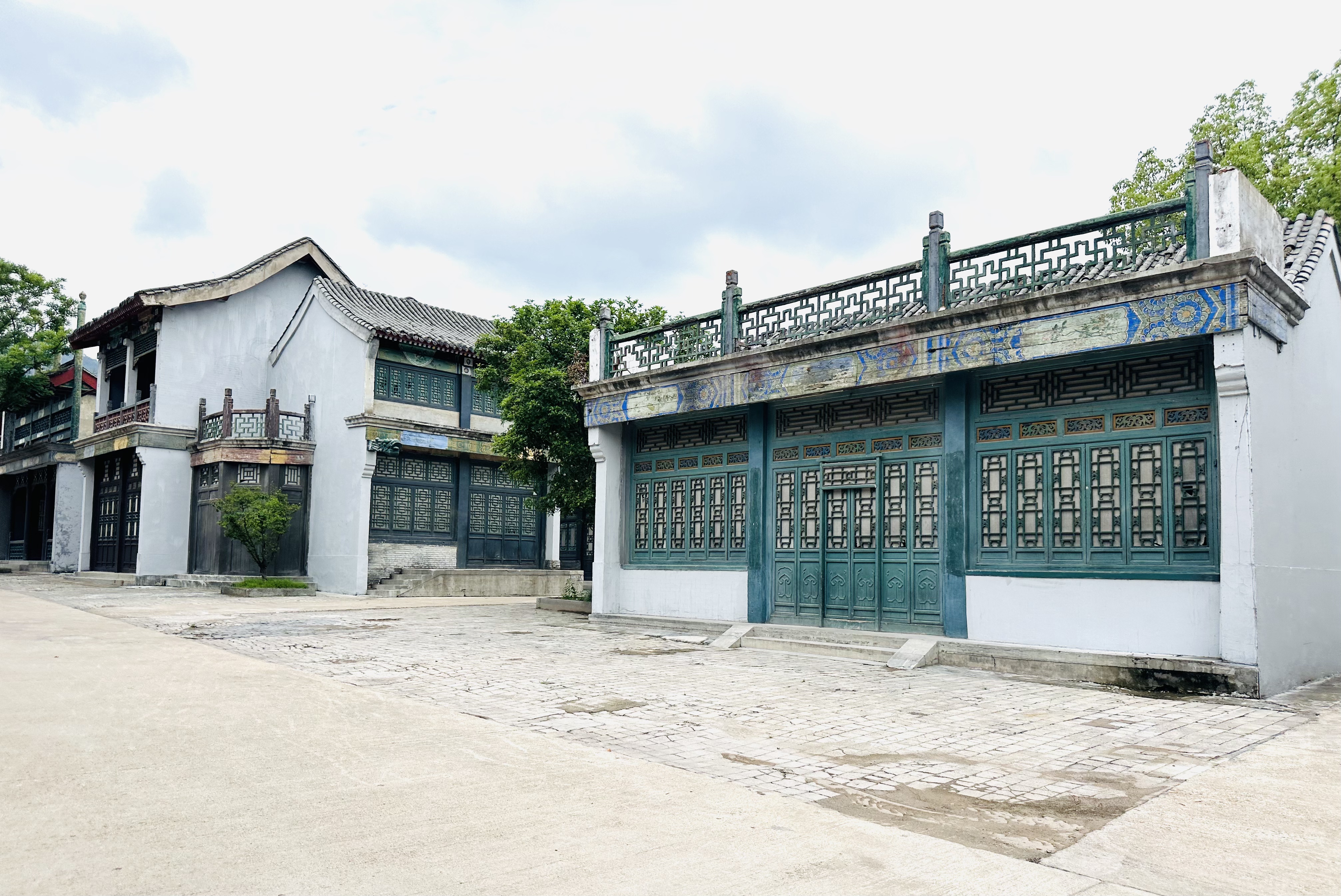 AI大潮中的横店:演员刚走红就无戏可拍