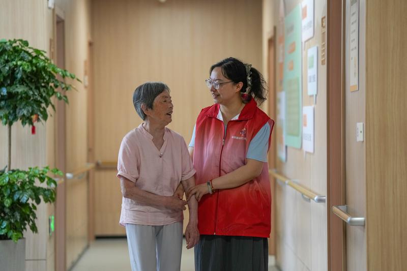 “备老”规划前置，他们希望体面地老去