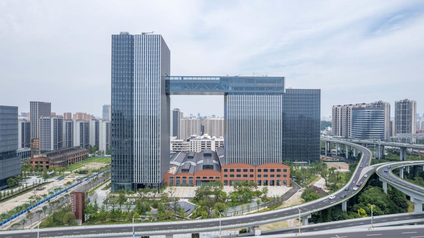 问道静安:一场产业对话解码上海时尚产业新生态(6) 问道静安:一场产业对话解码上海时尚产业新生态(6)