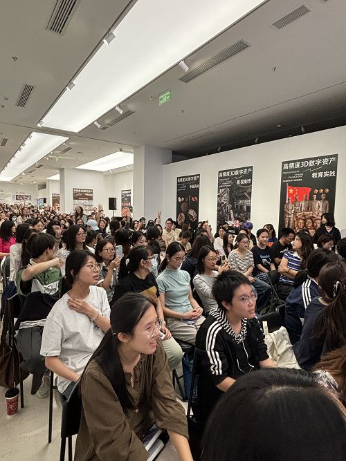詹青云提问珍妮特·温特森：爱是必需品吗(2)