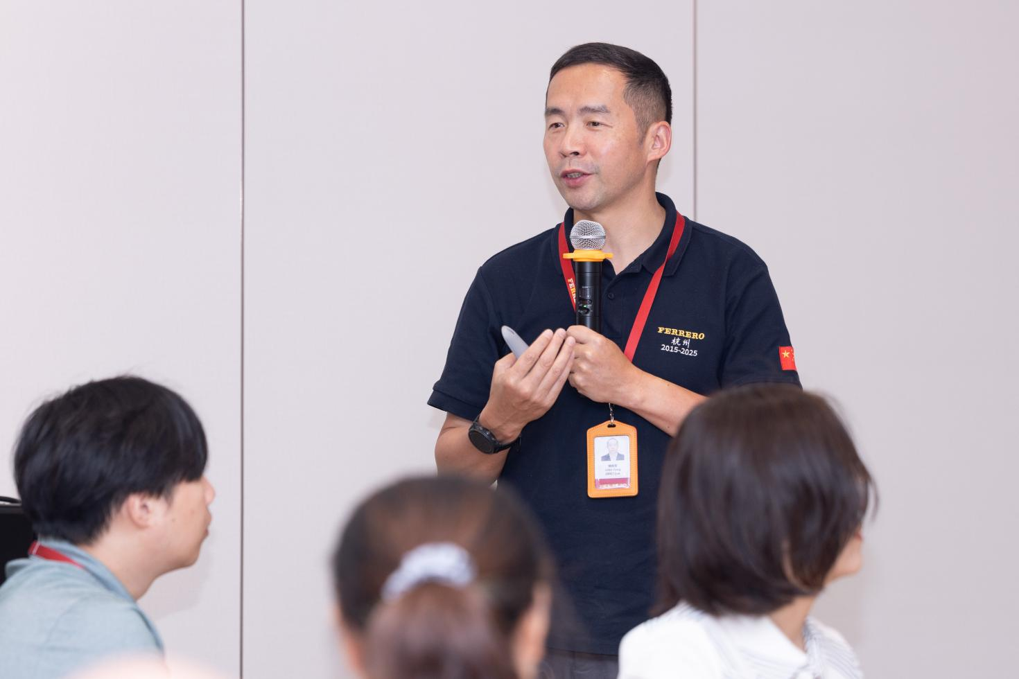走进费列罗工厂：AI时代，一颗巧克力如何给人安全感？(2)