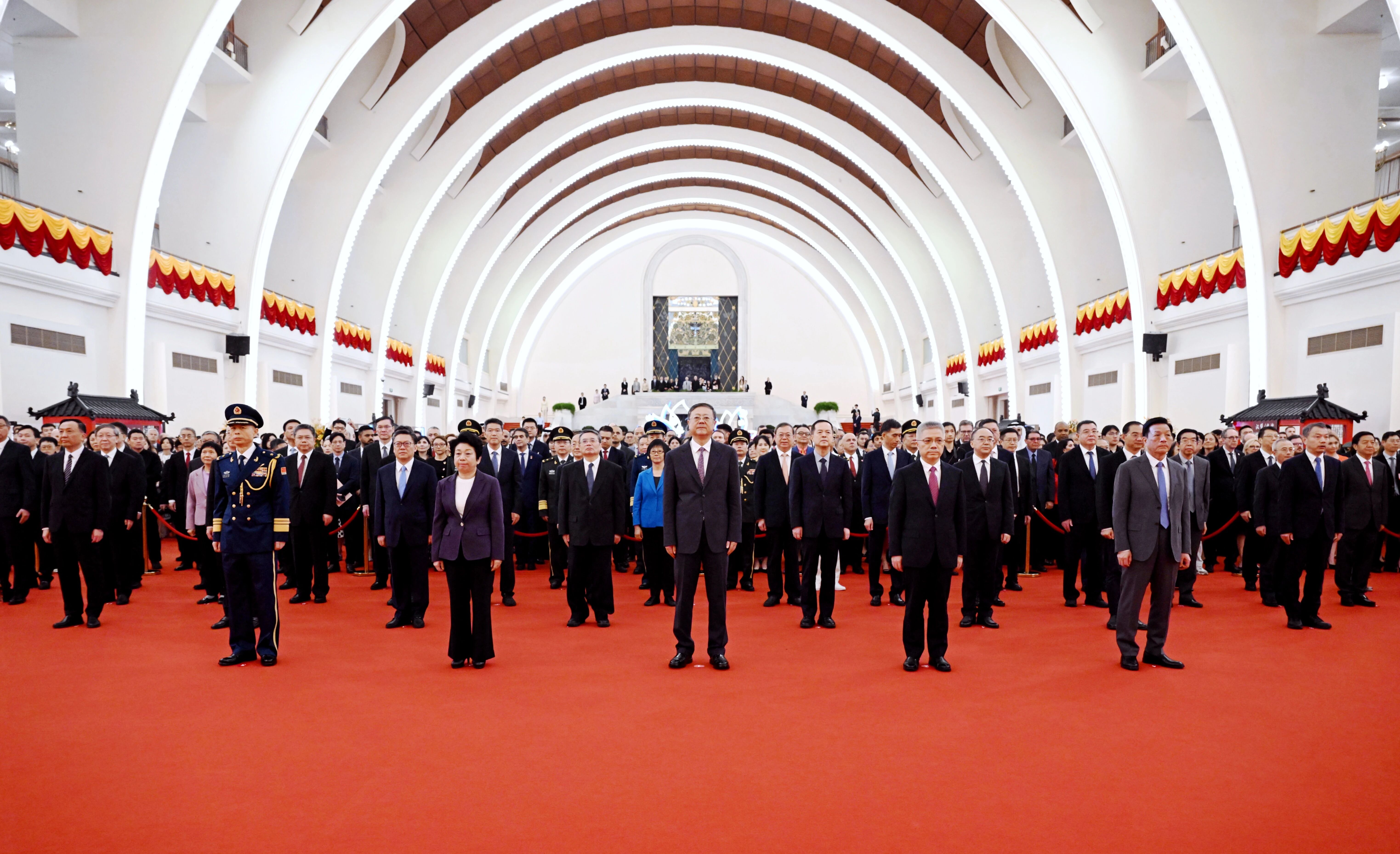 上海市政府举行国庆招待会，中外宾朋共庆中华人民共和国成立77周年